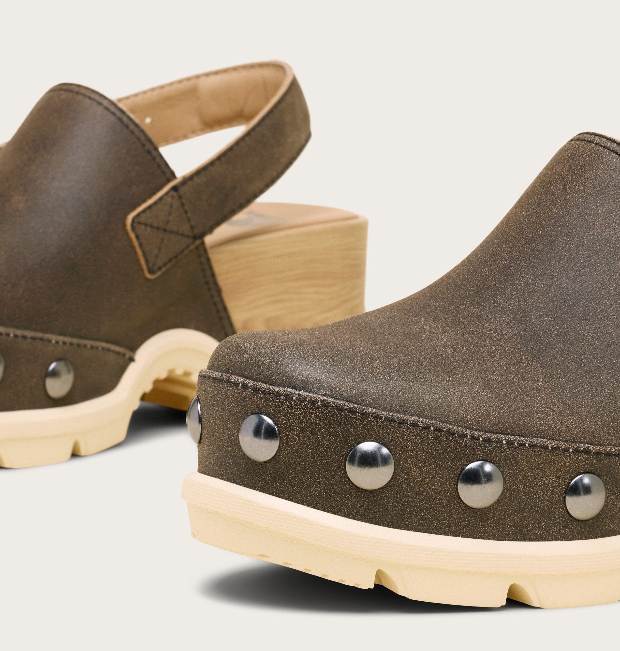 ROAM’N CLOG™ RVT Women's Clog - Image 26