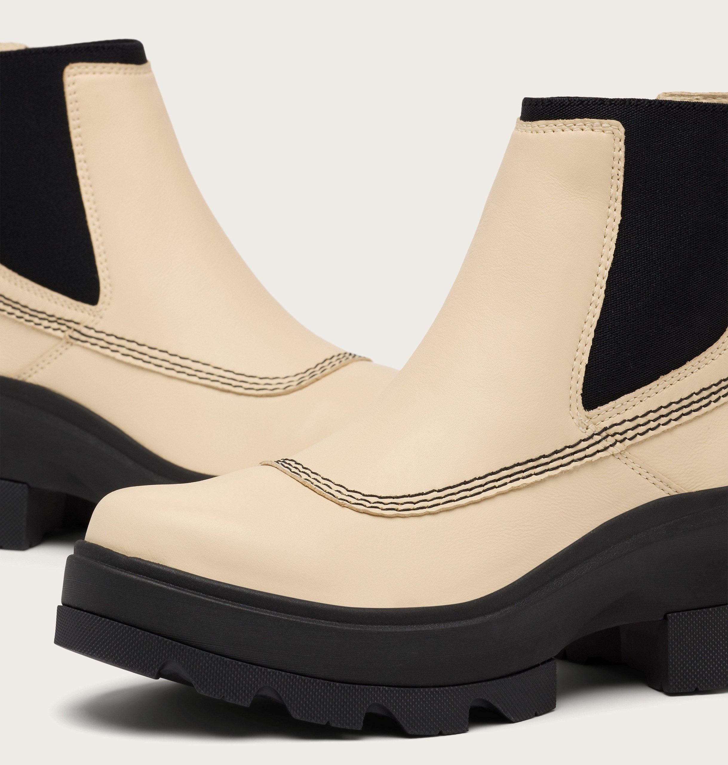 JOAN FRWD™ Women's Chelsea Boot - Image 12