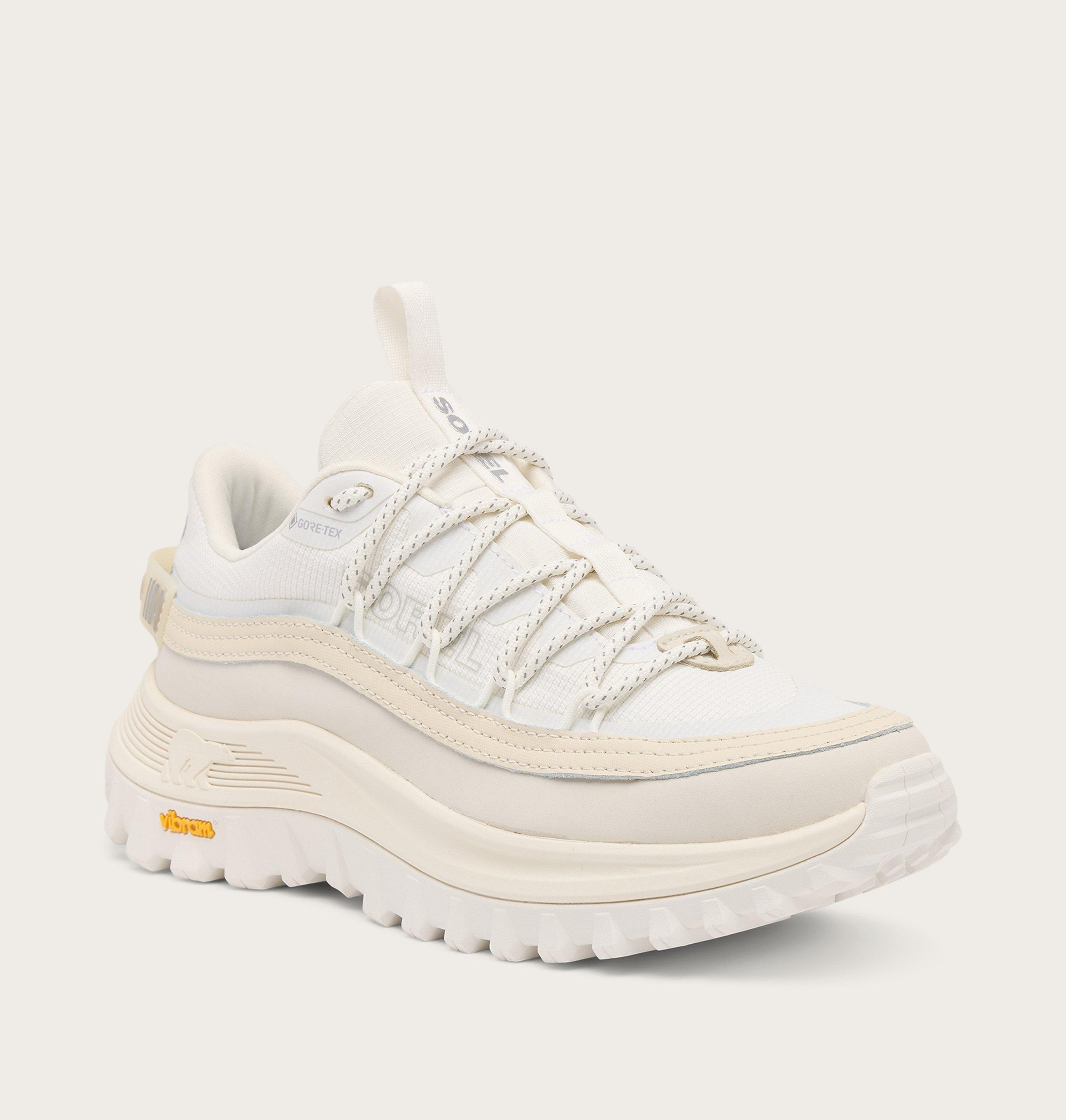 CALLSIGN HORIZON™ LOW GTX Women's Waterproof Sneaker - Image 37